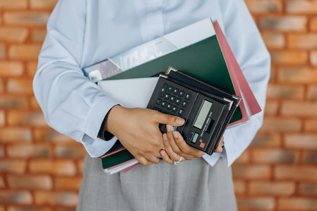 Mais en fait… elle fait quoi une assistante digitale ? (Exemples concrets et missions réelles)