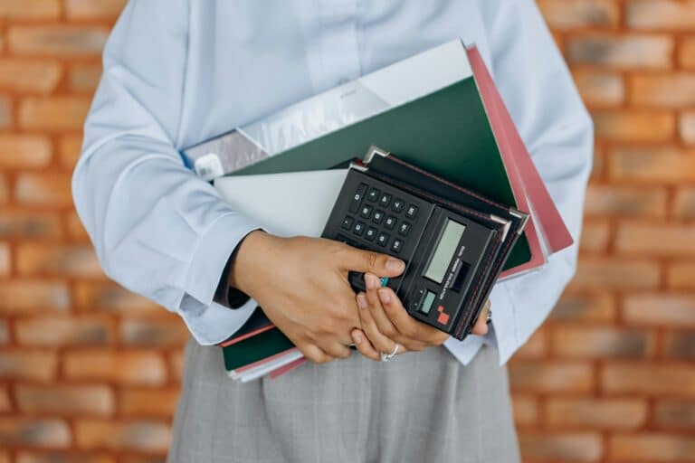 Mais en fait… elle fait quoi une assistante digitale ? (Exemples concrets et missions réelles)